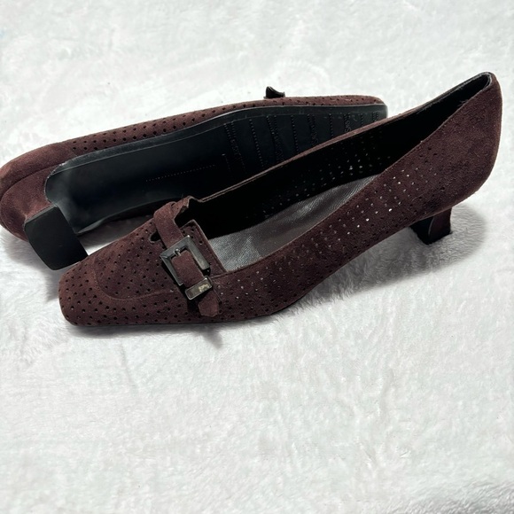 Stuart Weitzman Perforated Suede Heeled Loafers Size‎ 6 - Picture 1 of 8